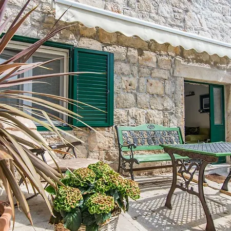 Apartment Mileta Sali